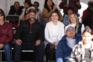 Disfrutan Cuarto Gran Desfile de la Ciudad por el 366 aniversario de Juárez 15 693f252caf92a 693f252caf92b