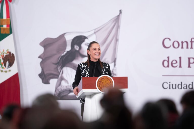 Encabeza Sheinbaum entrega de 128 viviendas en Quintana Roo y Sonora