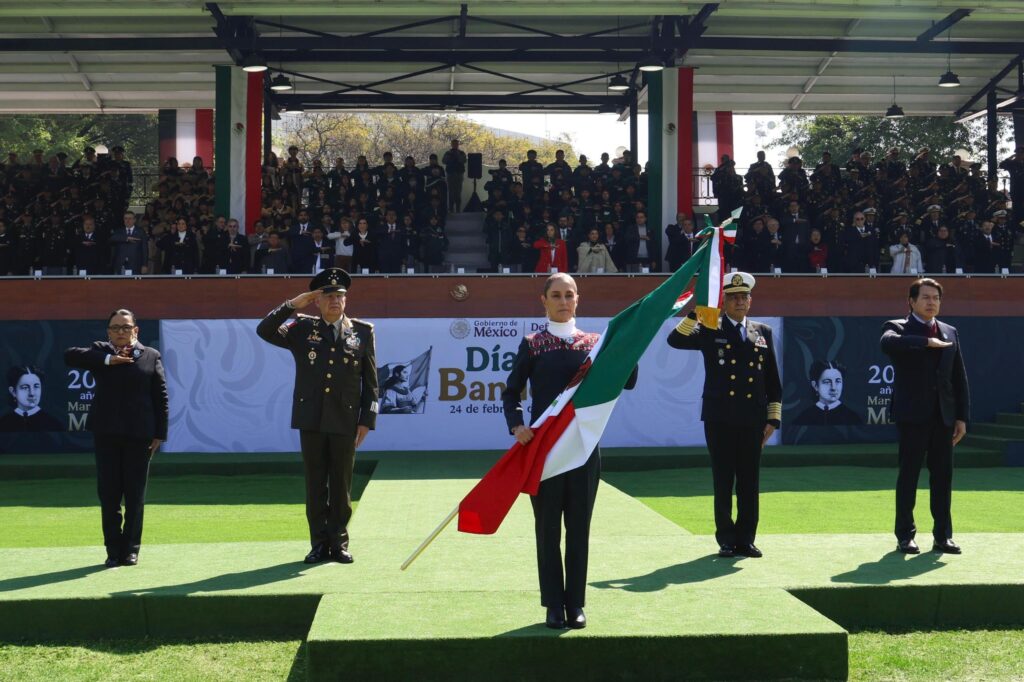 Exalta Sheinbaum dignidad y unidad nacional en el Día de la Bandera ...