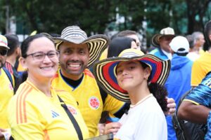 GALERÍA: Toman aficionados colombianos el Ángel de la Independencia previo a su debut mundialista 12 WhatsApp Image 2026 06 16 at 17.59.31