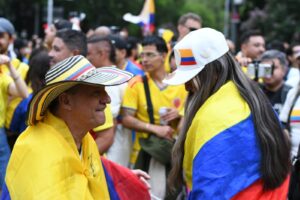 GALERÍA: Toman aficionados colombianos el Ángel de la Independencia previo a su debut mundialista 10 WhatsApp Image 2026 06 16 at 18.01.01