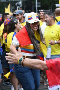 GALERÍA: Toman aficionados colombianos el Ángel de la Independencia previo a su debut mundialista 14 WhatsApp Image 2026 06 16 at 18.01.08