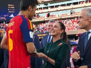 Asiste Sheinbaum al partido de clausura de la Copa Mundial FIFA 2026 8 Clau en el mundi