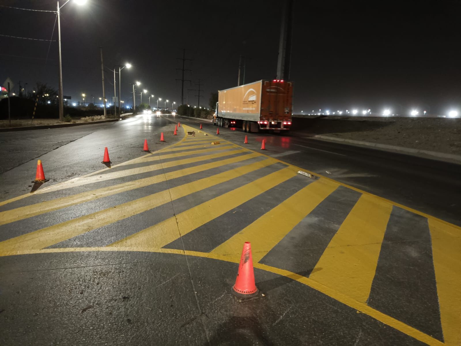Refuerza Seguridad Vial señalización en Tres Cantos, Eje Vial y Juan Pablo II