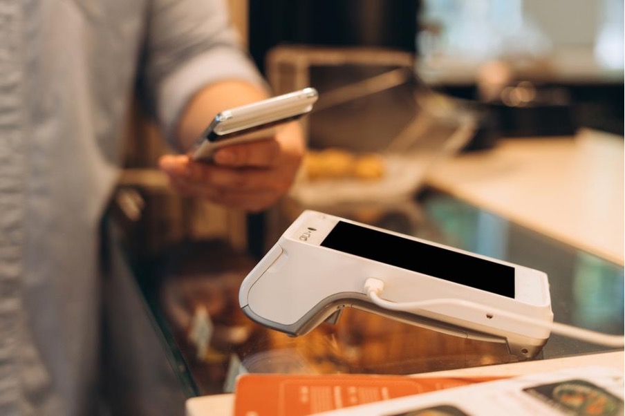 Aparato para cobrar con tarjeta en el celular: cómo funciona 2 Tap to Pay
